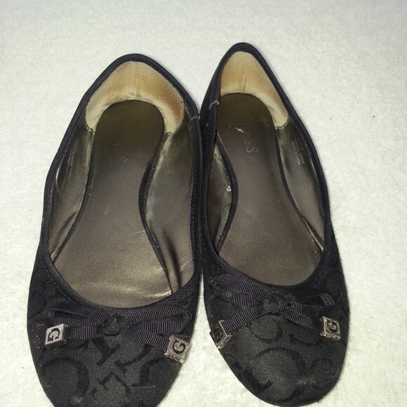 Black Guess Ballet Flats With Charm - Picture 2 of 11